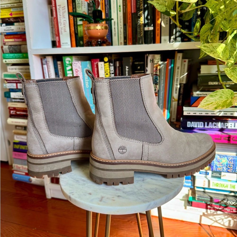Timberland Taupe suede Chelsea Boots